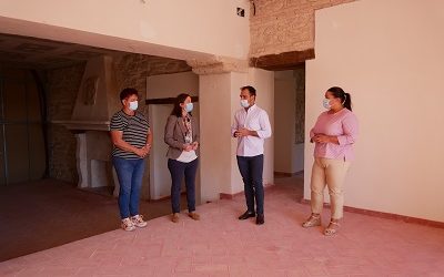 La delegada de Cultura en Córdoba visita las obras de rehabilitación del Castillo